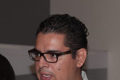 NO LUCRAR 01 Luis Enrique Garcia Lopez scaled e1718987681657