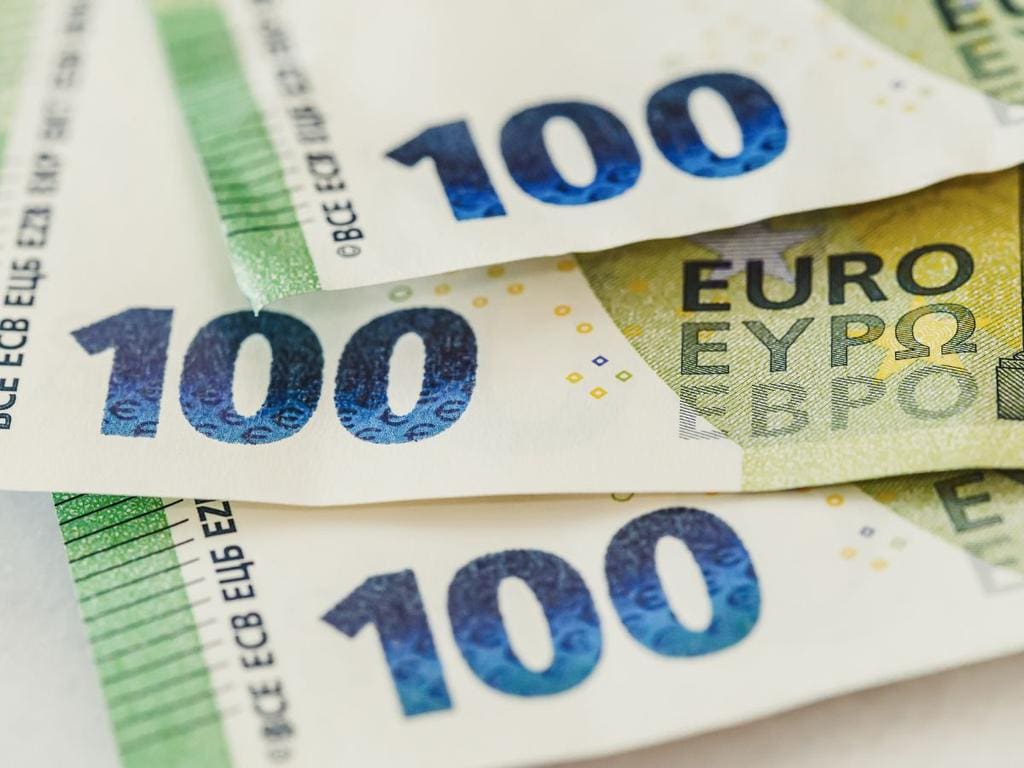 precio euro 7 febrero 2024