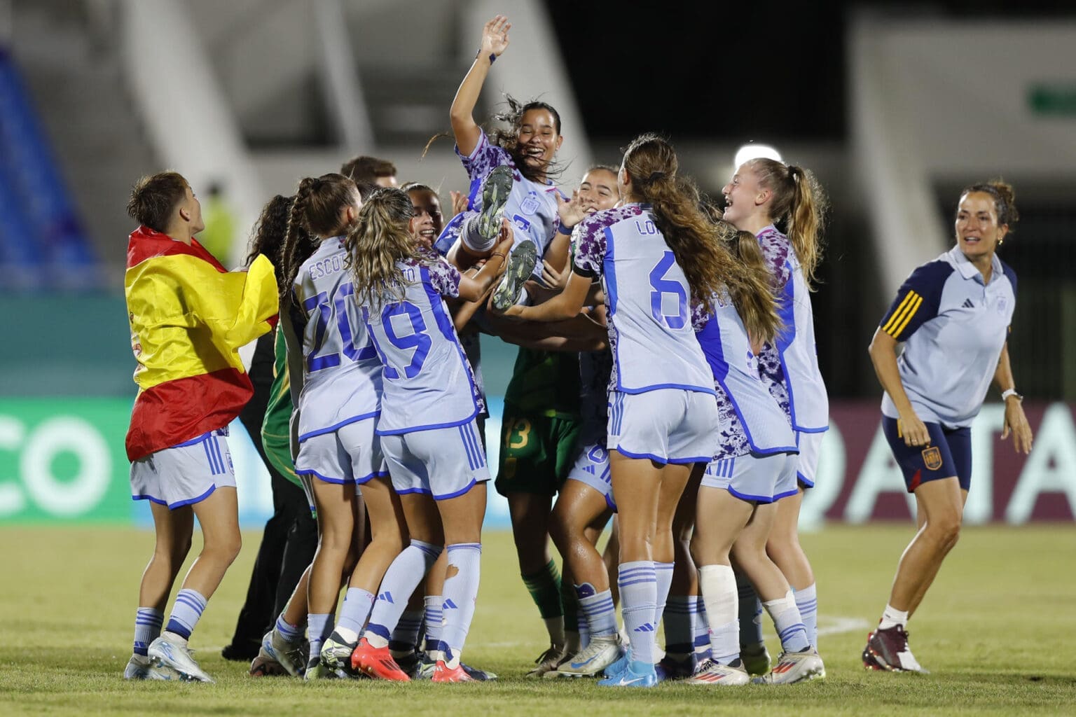 8a11c9ece4007e138c65097b97a5456ffde93e77w