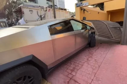 cybertruck choca contra una casa en chapultepec