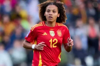 la joven vicky lopez jugando con espana ante republica checa