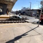 El vehículo embestido por un tren en la Colonia México. Foto: Hidrocalidodigital.