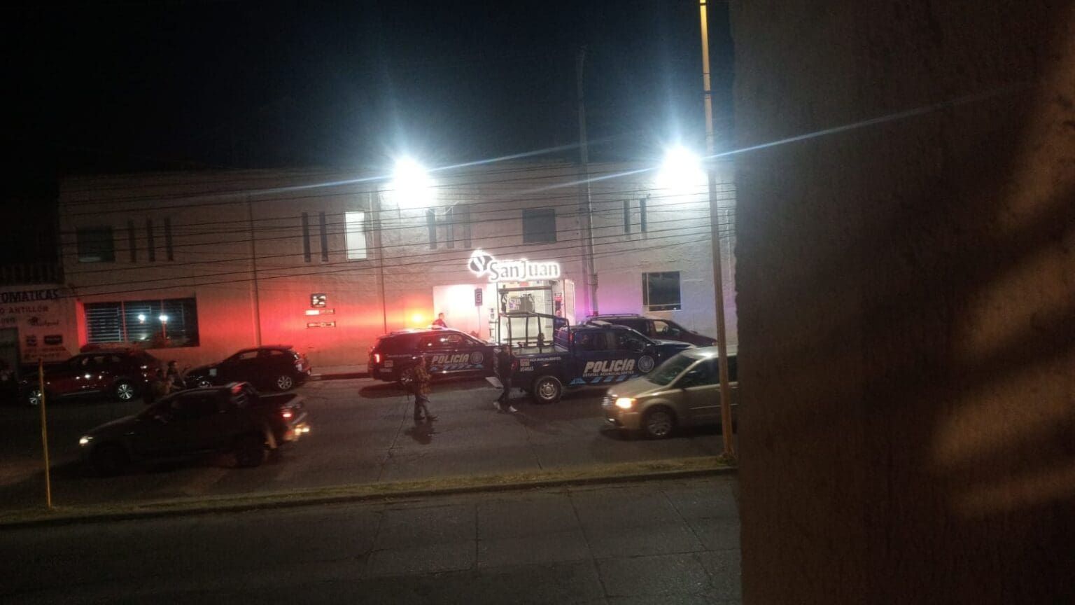 Sus familiares la llevaron a recibir atención a la clínica San Juan; los agresores huyeron en una motocicleta