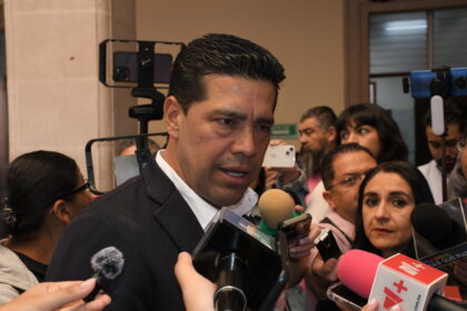 El alcalde Leo Montañez dio detalles de la reubicación de bares.