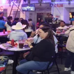 Advierten sobre sustancias en bebidas durante la feria