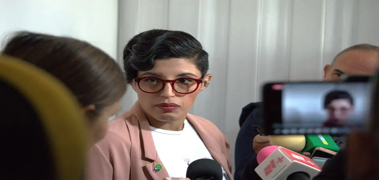 Pulsera de pánico sólo es un "curita" que no resuelve el problema, señala el Colectivo Cultivando Género