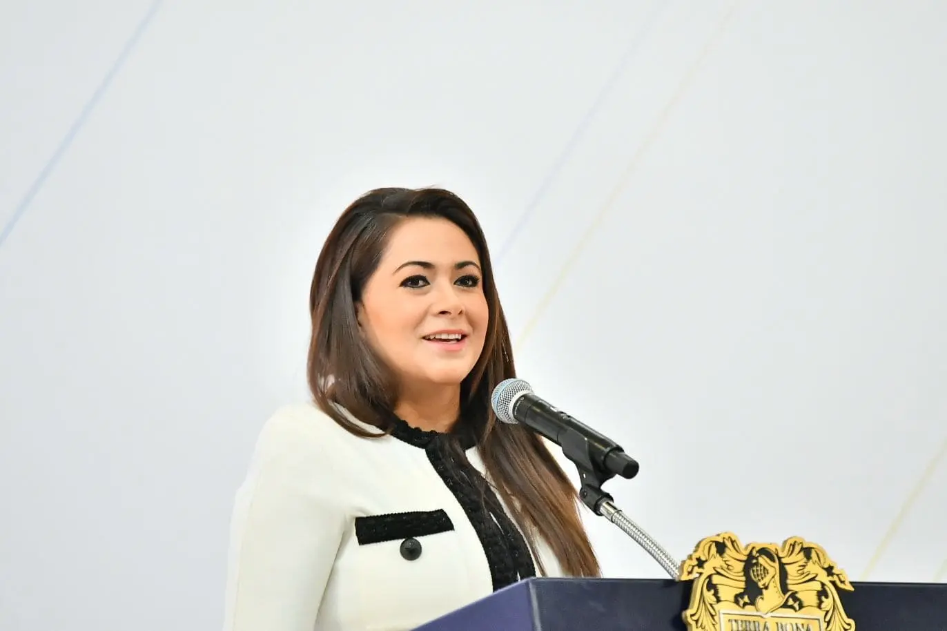 Debemos ser responsables en el uso del vital liquido senala Tere Jimenez