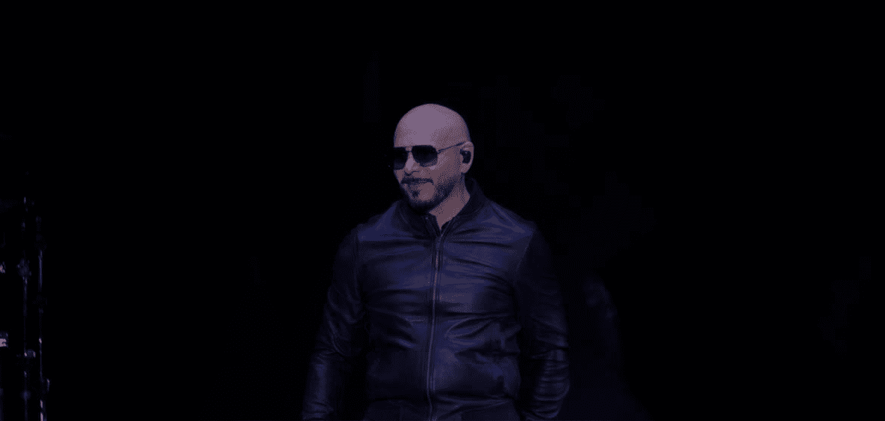 El cantante de origen cubano hizo una pausa para agradecer el carino de sus fans