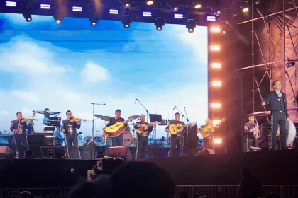 Romántica velada en el Foro de las Estrellas, con Fernando de la Mora