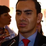 La ley no le requiere separarse del cargo, al contender por el cargo de juez federal