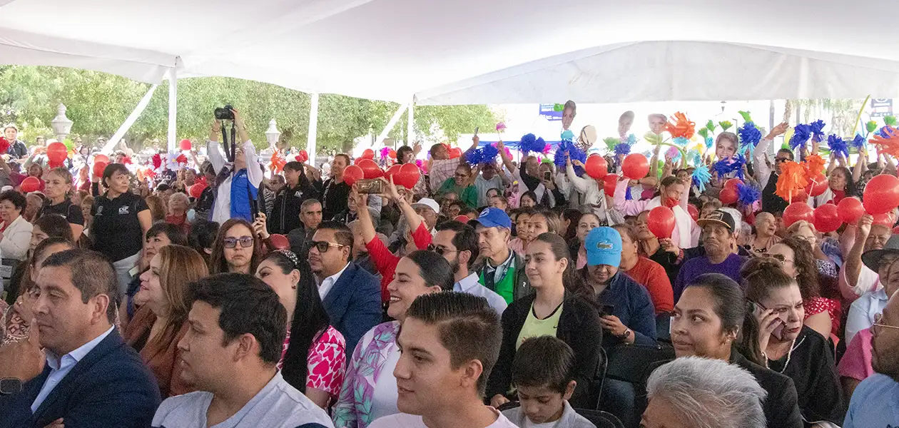 Las reinas en Plenitud recibieron el apoyo del publico presente