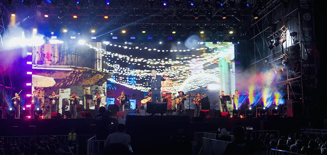 Musica clasica mariachi y boleros en el concierto de Fernando de la Mora