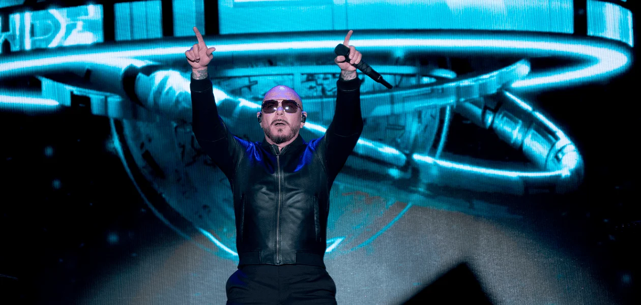 Pitbull logró hacer del Foro de las Estrellas una gran fiesta musical