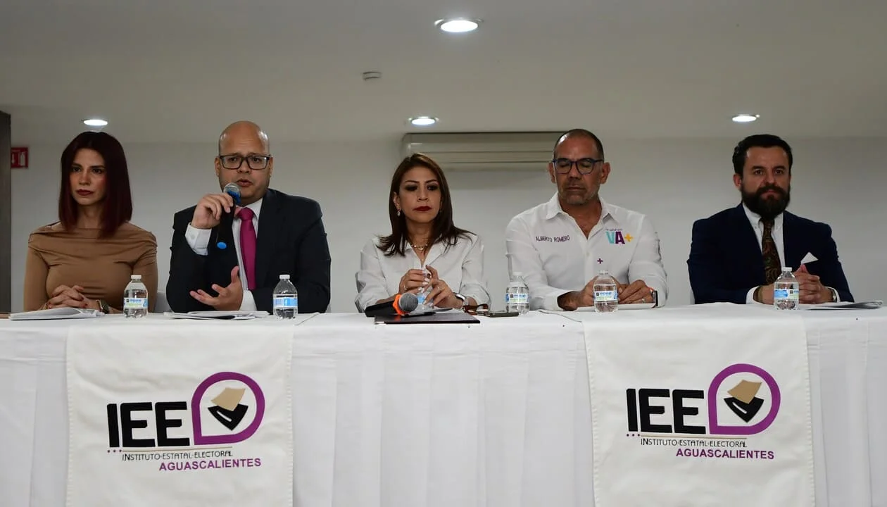 Rueda de prensa del IEE