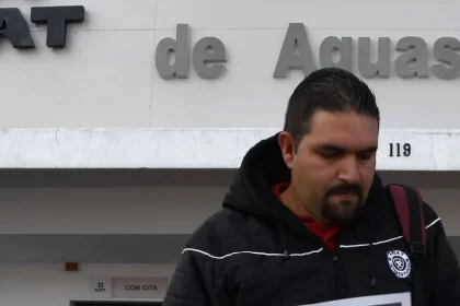 SAT obstaculiza el pago de las contribuciones.