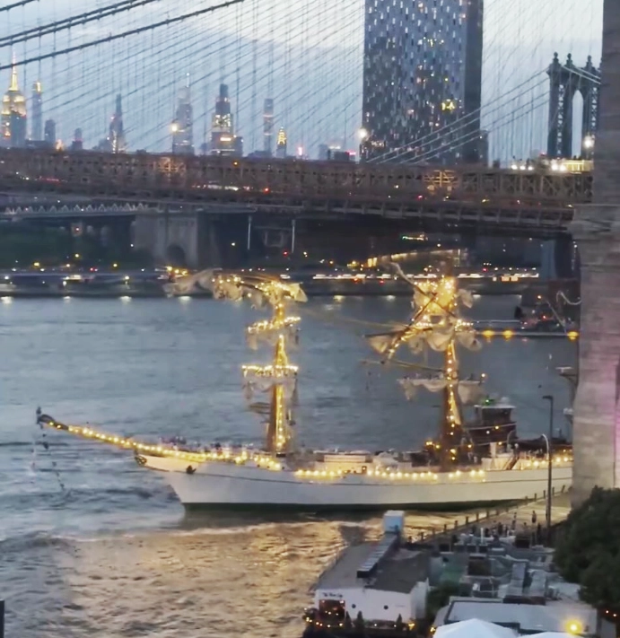 Accidente del Buque Escuela Cuauhtémoc.