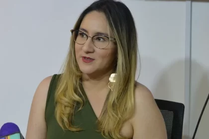 Presidenta del Colegio de Economistas, Dafne Viramontes.