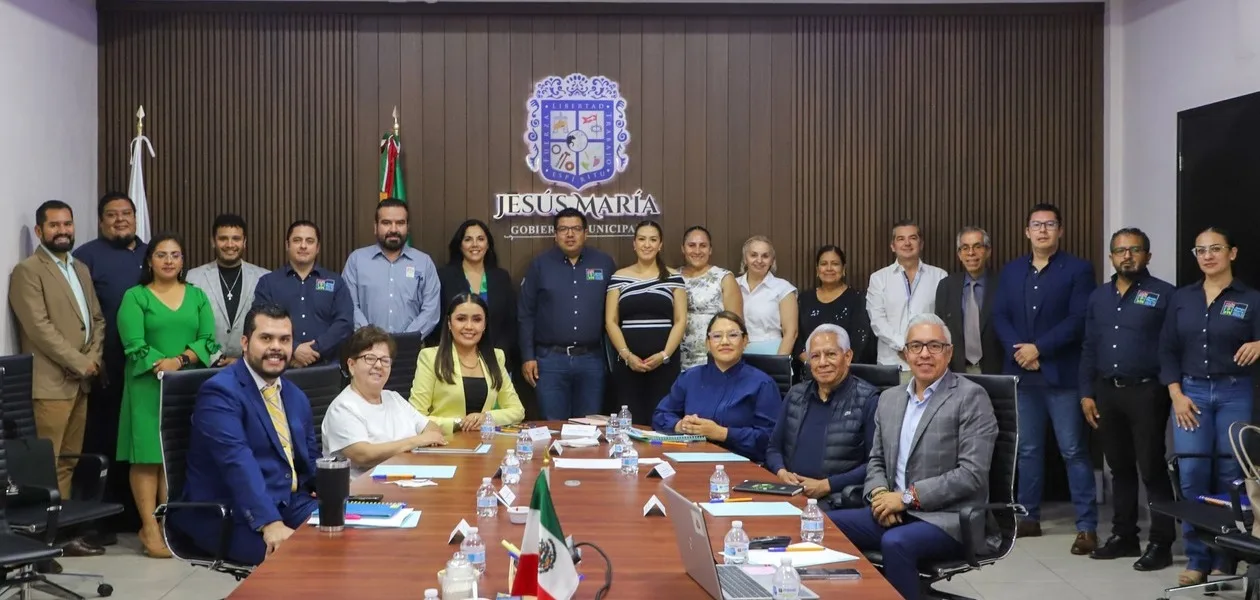 César Medina reafirma su compromiso con la modernización administrativa y el fortalecimiento institucional