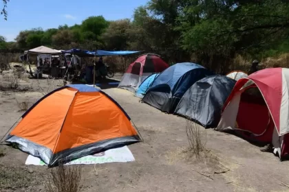 “El campamento no se levantará de La Pona, ni vamos a descontinuar las actividades culturales, artísticas y de divulgación que tenemos programadas”