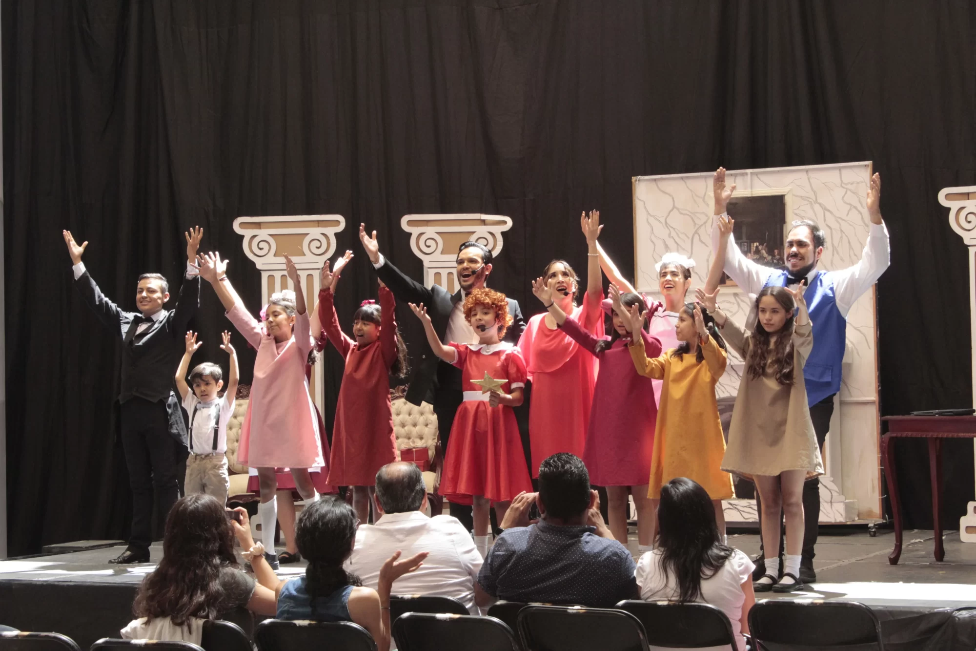 Los actores agradecieron la presencia del publico