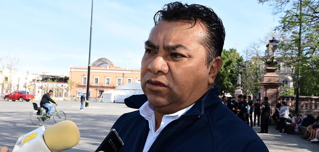 Normando López, secretario general de la FSTSE, indicó que pedirán mejoras laborales para empleados federales