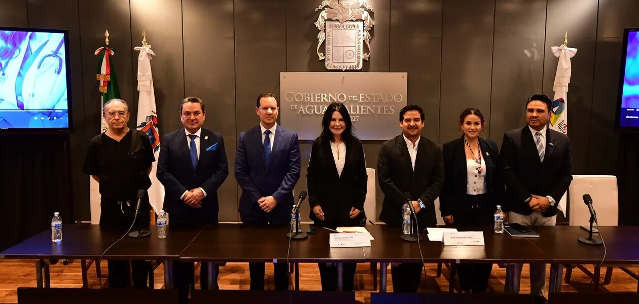 Tiene gran calidad de especialistas, además de que es un lugar seguro y barato