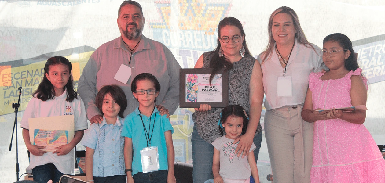 Presentan el libro Instrucciones para crear un arcoíris