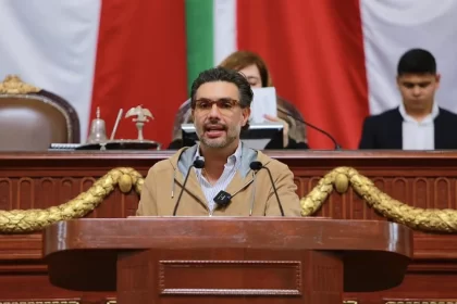 Iniciativa para eliminar la publicidad de comida chatarra, bebidas alcohólicas y refrescos en estadios y espacios donde se realicen espectáculos públicos.