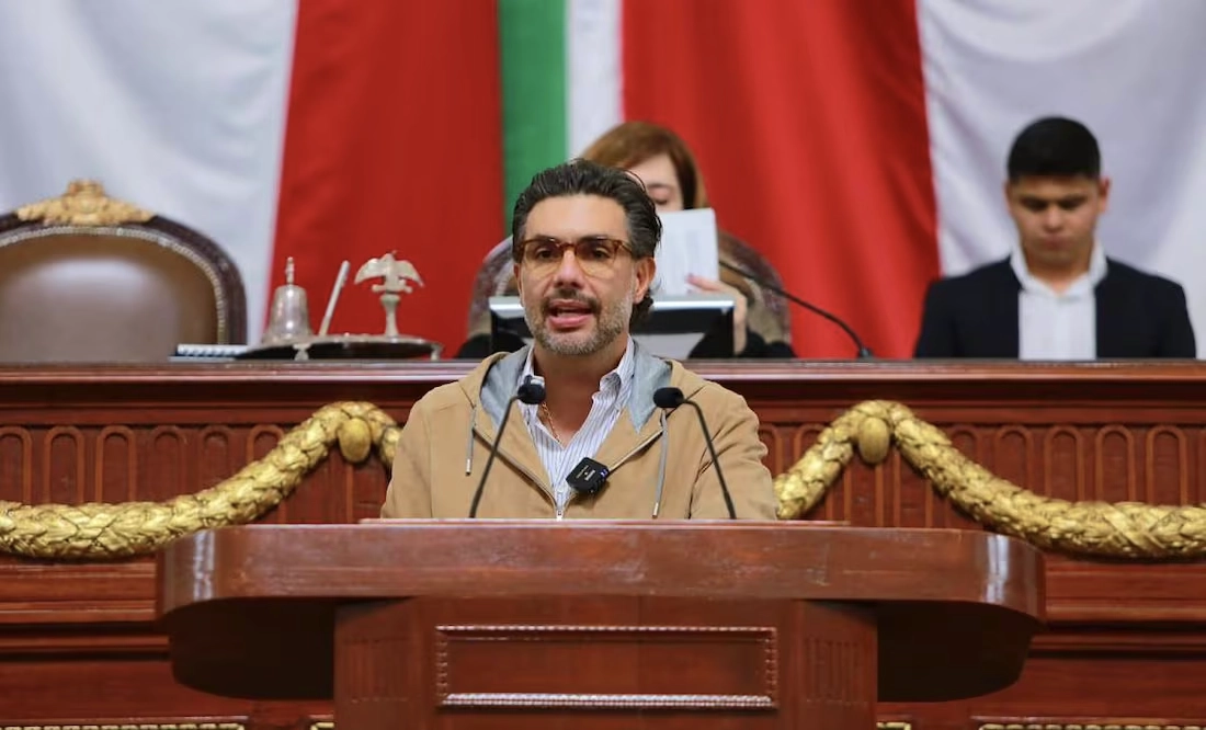 Iniciativa para eliminar la publicidad de comida chatarra, bebidas alcohólicas y refrescos en estadios y espacios donde se realicen espectáculos públicos.