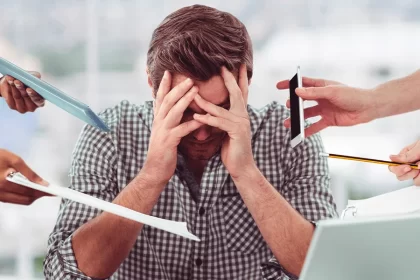 Un 75 por ciento de la población activa en México padece estrés laboral crónico
