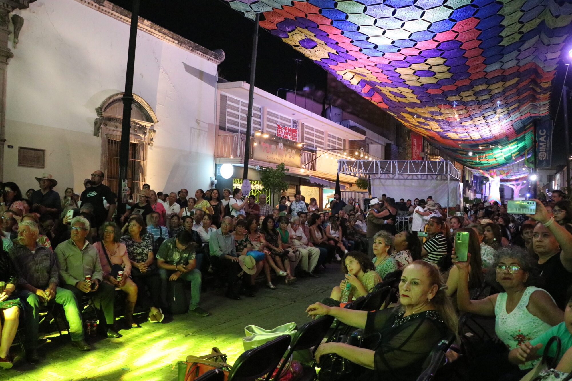 Un lleno total con la Fiesta del Danzon
