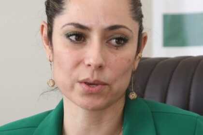 n cuanto al tema de quejas contra elementos de Seguridad Pública, se han recibido 142 quejas, de las que 74 sí tienen que ver con servidores del área seguridad