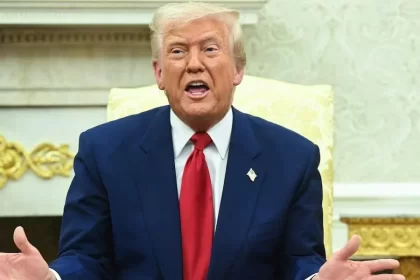 El presidente de Estados Unidos, Donald Trump, dijo que "son solo noticias falsas y totalmente inventadas! Si quieren hablar, saben cómo contactarme" . Foto: AFP