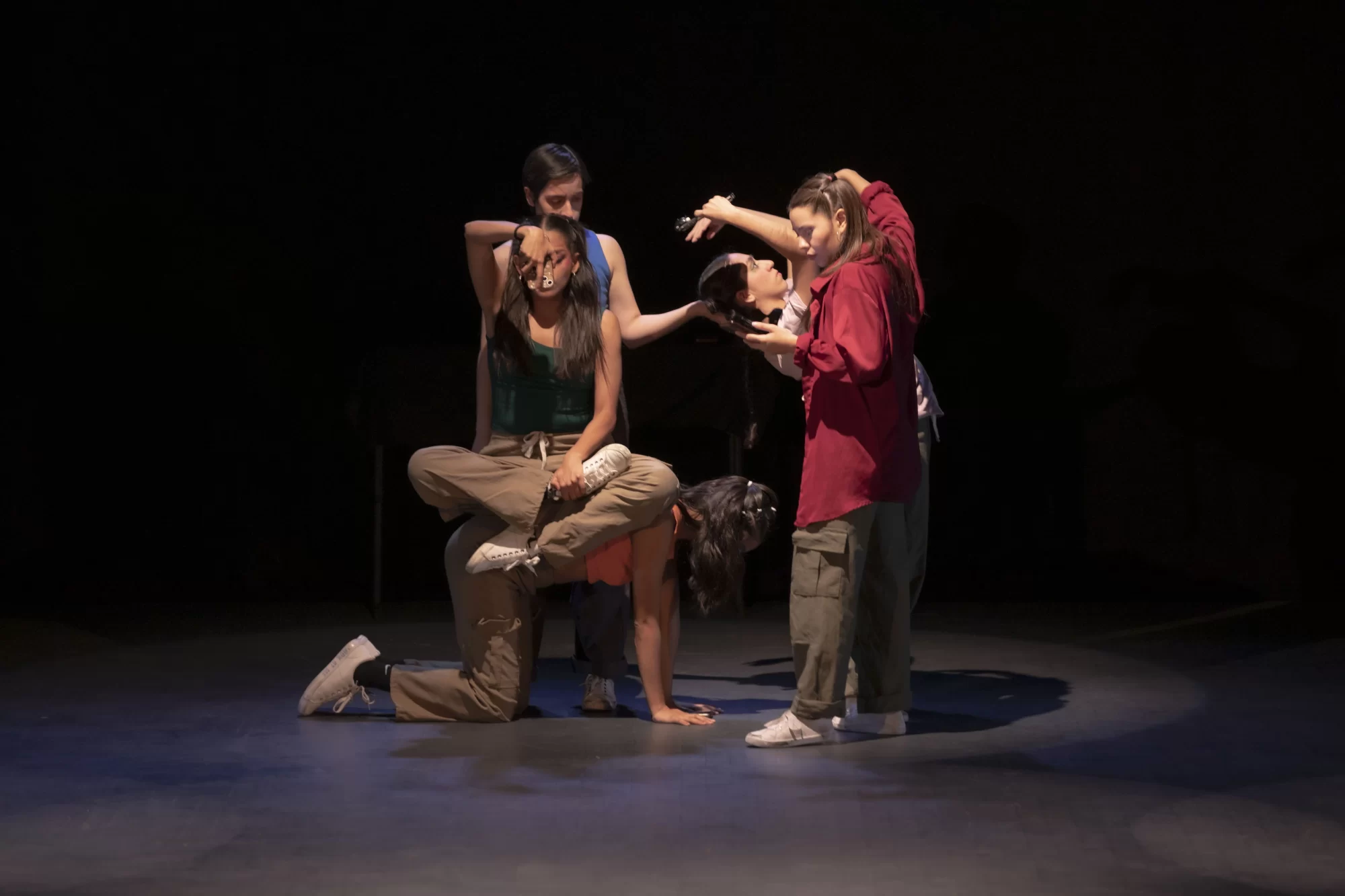 A traves de las herramientas de las redes sociales el efecto danzador transmite el mensaje