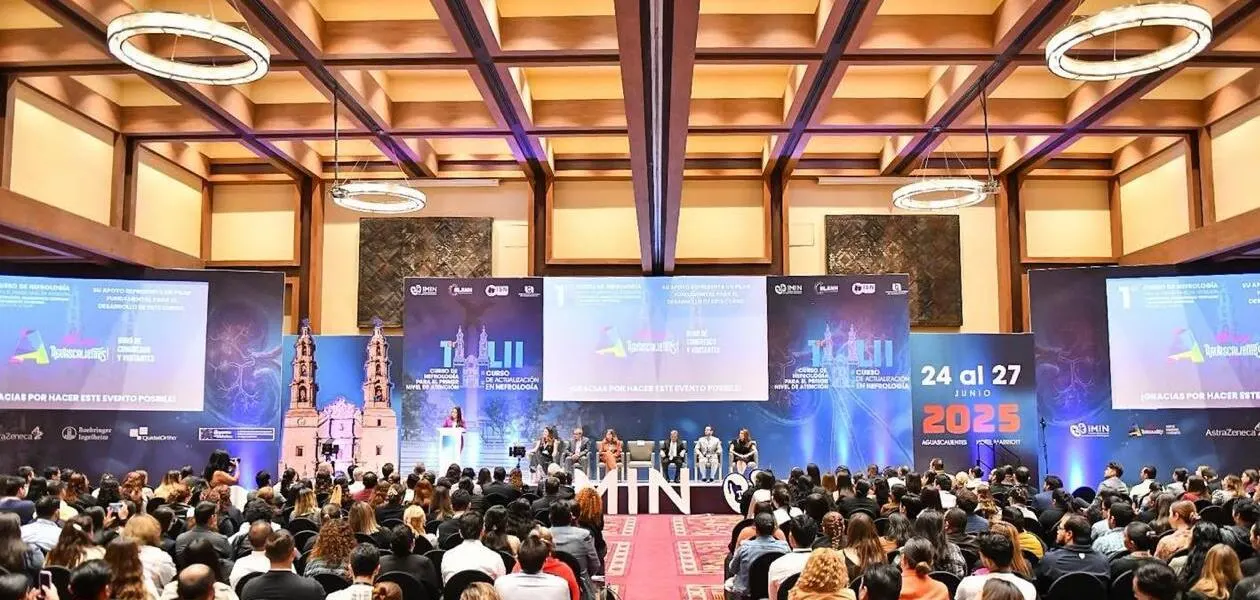 INAUGURA TERE JIMENEZ EL PRIMER CONGRESO DE NEFROLOGIA RECONOCEN A AGUASCALIENTES COMO REFERENTE NACIONAL EN SALUD RENAL 4