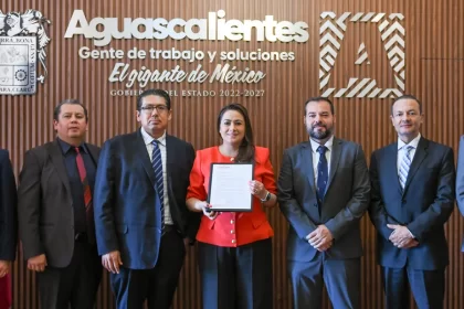 “Cuenten con nosotros; es un orgullo saber que son empresarios de Aguascalientes los que están al frente de este proyecto que vendrá a ayudar mucho a nuestros productores del campo”. Tere Jiménez