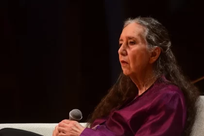 En medio de la polémica y rechazo de grupos gay de aquí, dijo que siempre ha estado acompañando al Orgullo Gay en sus causas