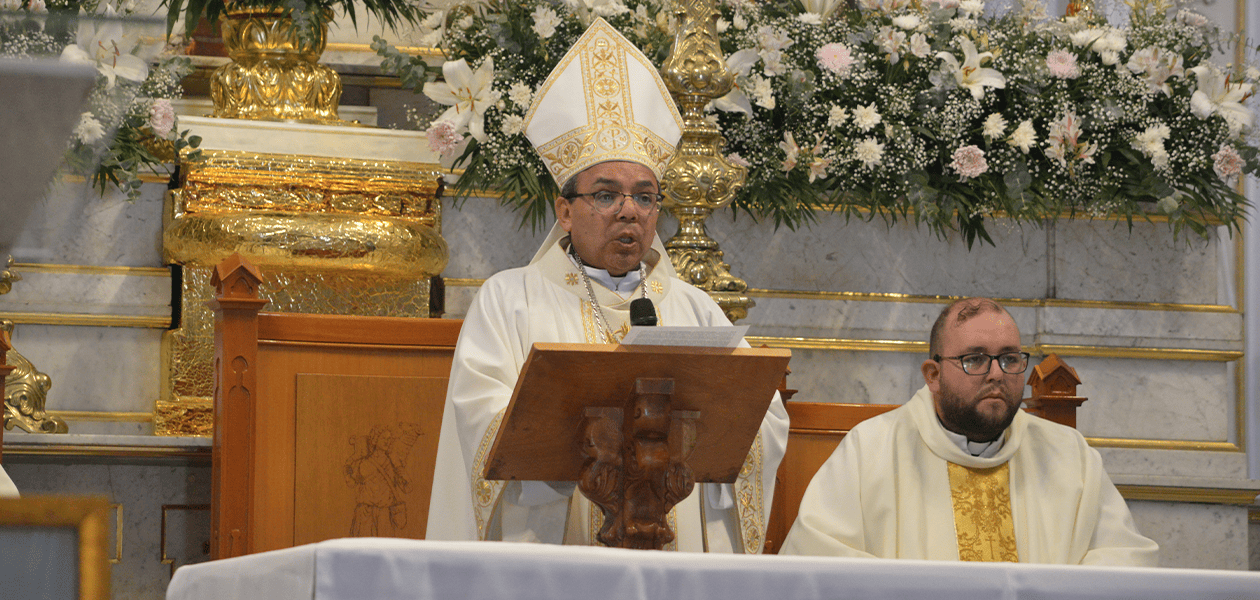 Monseñor Juan Espinoza pide volver a Dios para cuidar de los no nacidos
