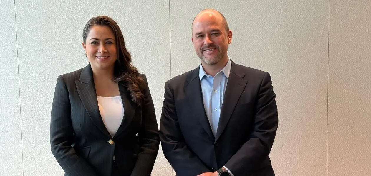 SE REUNE TERE JIMENEZ CON IVAN ESPINOSA DIRECTOR GENERAL MUNDIAL DE NISSAN 1