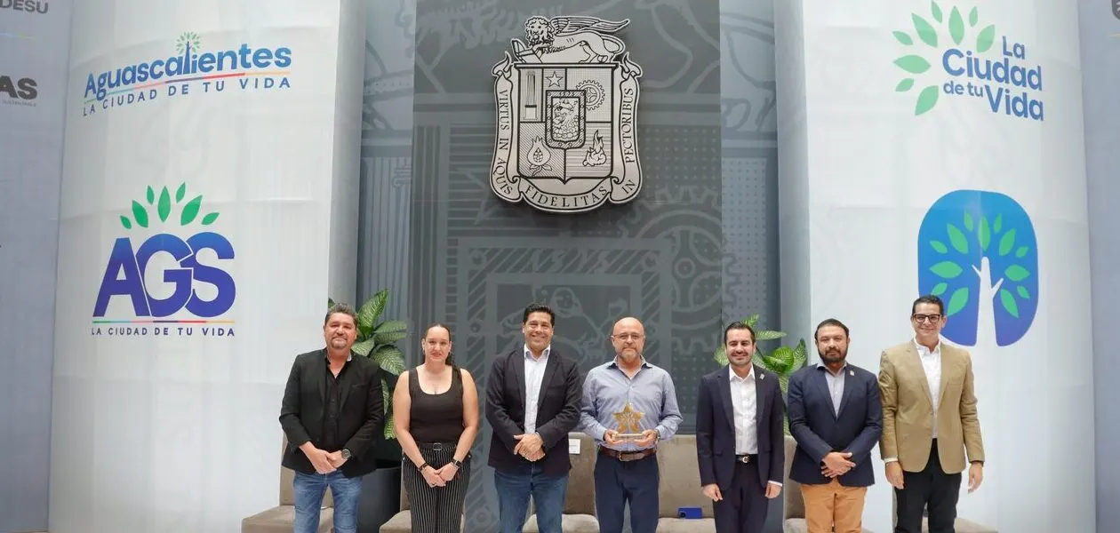 Se galardonó a las dependencias municipales con mejores estrategias en aprovechamiento de recursos naturales y energéticos