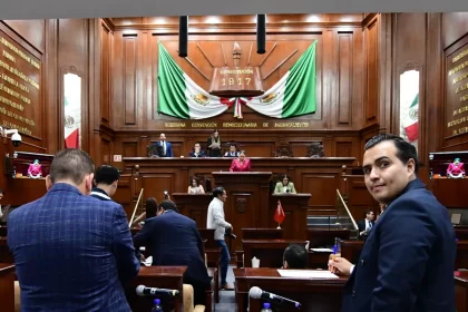 El objetivo de esta propuesta es obtener autorización para que los municipios contraten crédito y ejerzan el derecho a recibir los ingresos que les correspondan individualmente del Fondo de Aportaciones para la Infraestructura Social Municipal