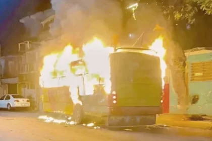 Durante tres días consecutivos, el transporte público de Acapulco volvió a ser blanco de la violencia.