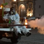 Se pone especial atención en los puntos donde se reportan mayores casos sospechosos de dengue, la realidad es que todo aquel sitio con almacenamiento de agua puede ser un foco de infección para la propagación de este mosquito portador del dengue.