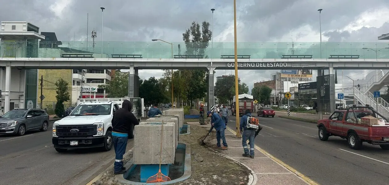 El Municipio de Aguascalientes arrancó con el mega operativo de rehabilitación de camellones en avenida Aguascalientes o Segundo Anillo