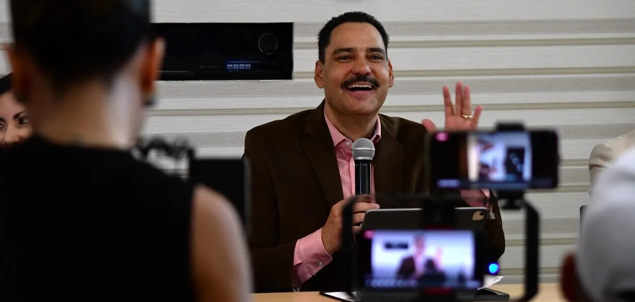 Si fuera por dinero fácil estaría en otro lado y no en la política”