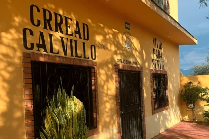 Al respecto el secretario del Ayuntamiento de Calvillo, Arturo Cardona López manifestó que los reportes iban en el sentido de que el lugar se encontraba en “pésimas condiciones”, con un hacinamiento de usuarios, ya que estaba rebasado en su capacidad de 60 personas.