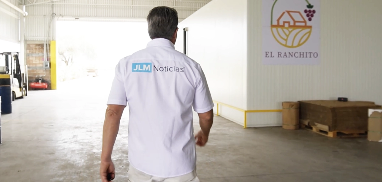 El equipo de JLMNoticias y Jose Luis Morales a su llegada a la planta El Ranchito lugar donde se produce uva de calidad nacional