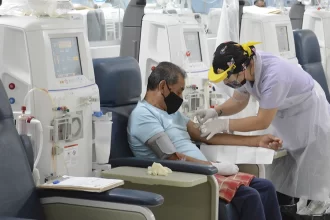 IMSS licita servicio de hemodiálisis.