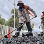 Trabajadores de la Secretaría de Obras Públicas del Municipio trabajan en 11 cuadrillas distribuidas en diversos puntos de la ciudad