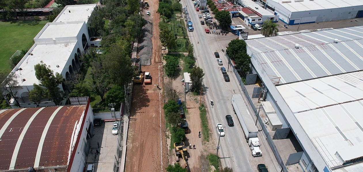 Se sustituyen 520 metros de tubería en la línea de agua potable de la avenida Julio Díaz Torre, con una inversión de 1 millón 470 mil pesos.